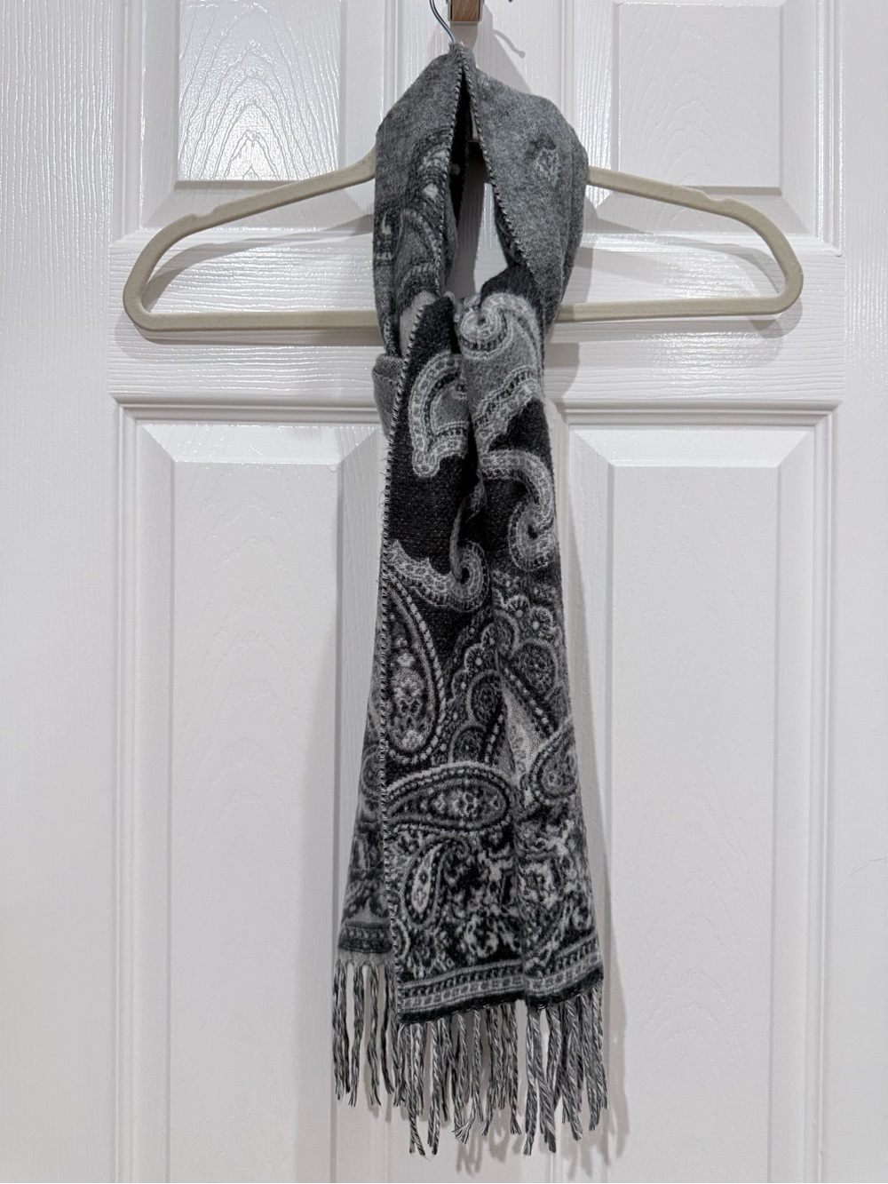 V. Fraas Cashmink Gray Paisley Fringe Winter Scarf Germany 12"x 68"
